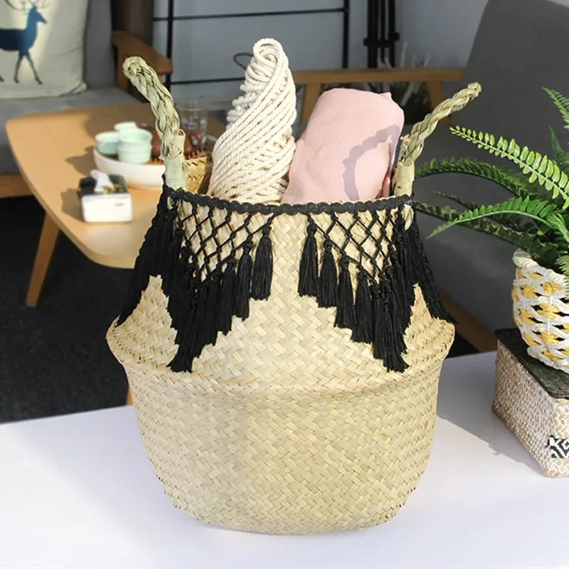 Cesta do armazenamento do laço com o pendão para a lavanderia, cesta natural do rattan, organizador da palha, brinquedo, cor preto e branco